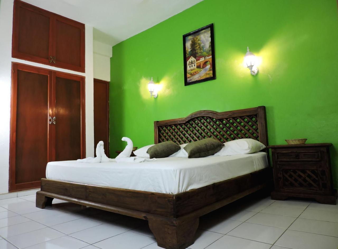 Hotel Valladolid Eksteriør bilde